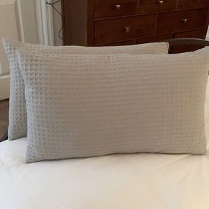 Set 2 Waffle Gray 12x21 Pillow Covers